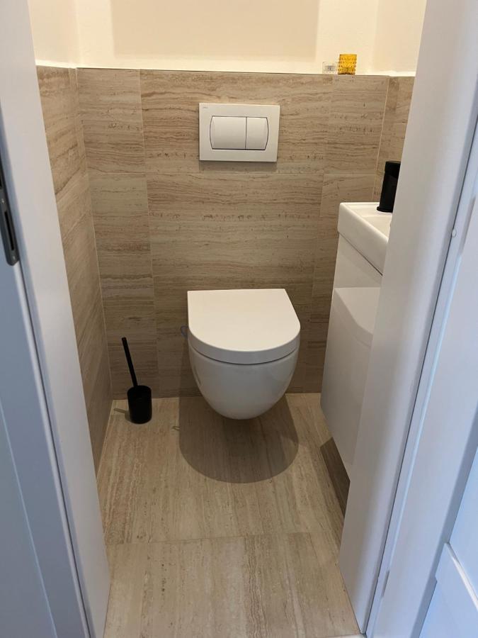 Apartmany Male Namesti, Broumov Esterno foto
