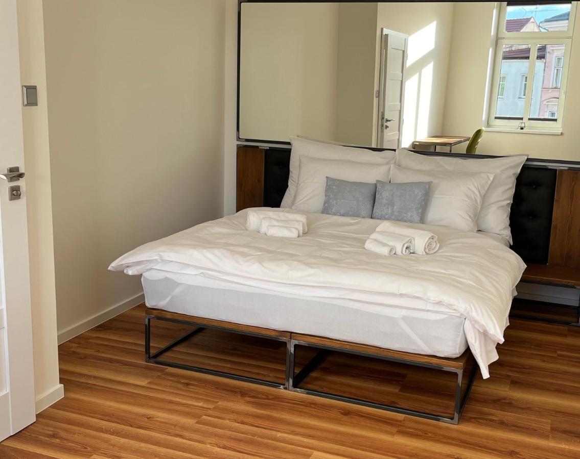 Apartmany Male Namesti, Broumov Esterno foto