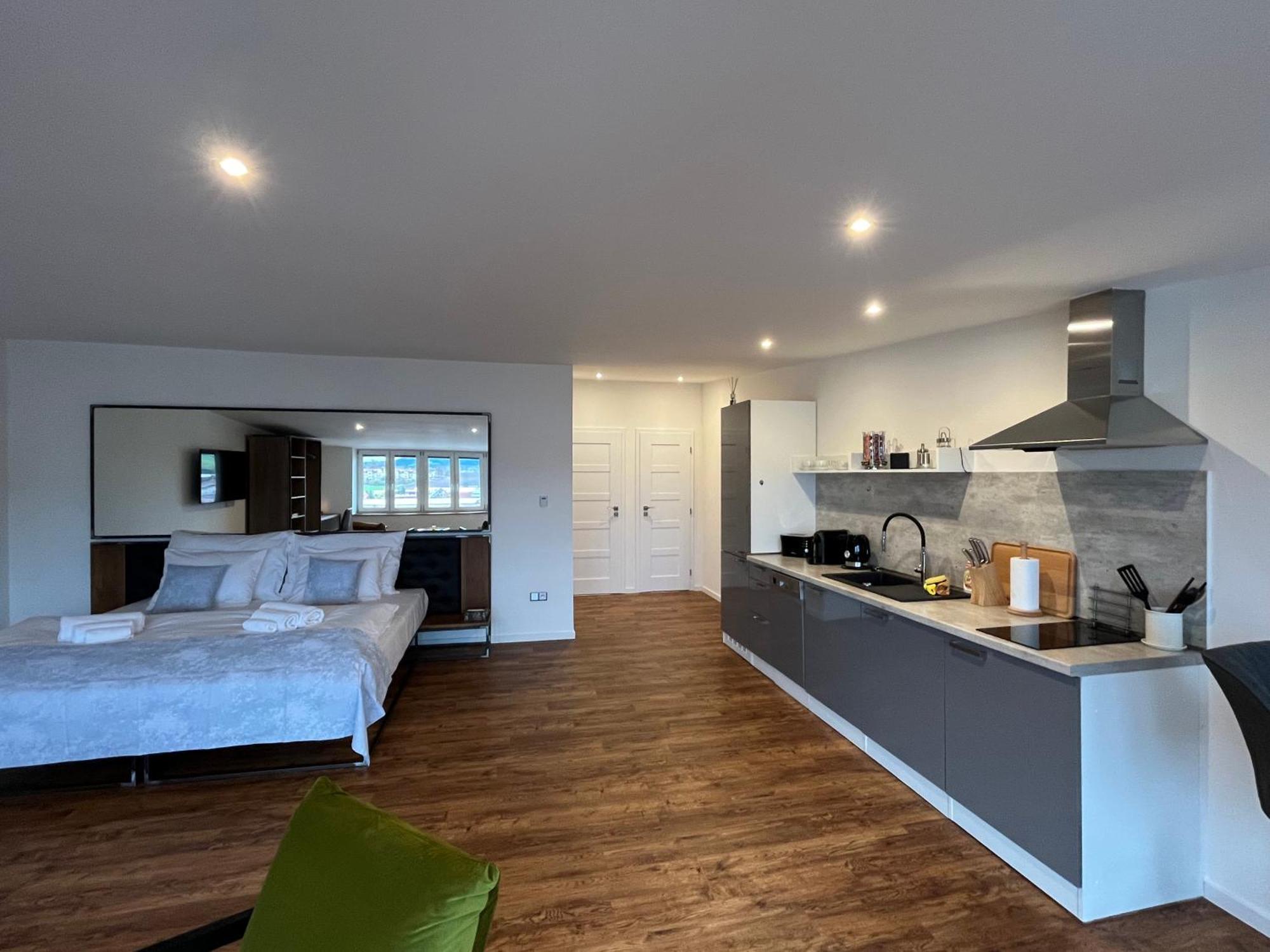 Apartmany Male Namesti, Broumov Esterno foto